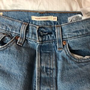 Levi wedgie straight leg 27